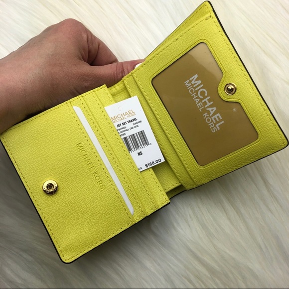 Michael Kors Carryall Card Case Wallet - Picture 5 of 8